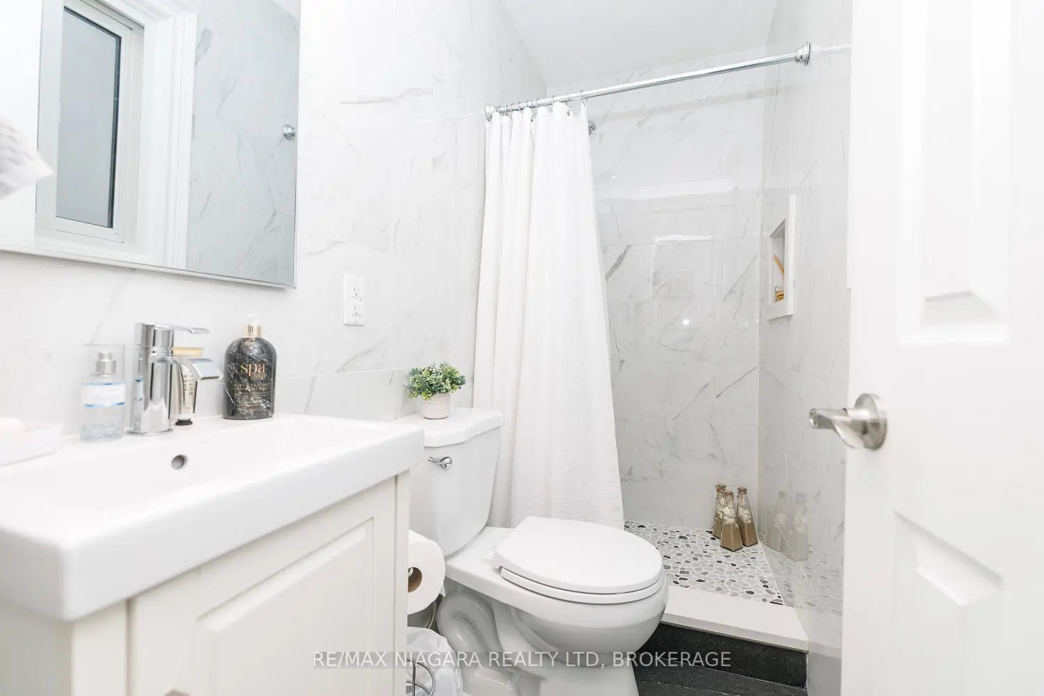 Additional image 10 of 7013 Glengowan Crescent