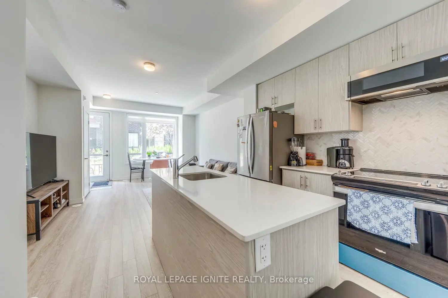 Additional image 10 of 3562 Colonial Drive 6