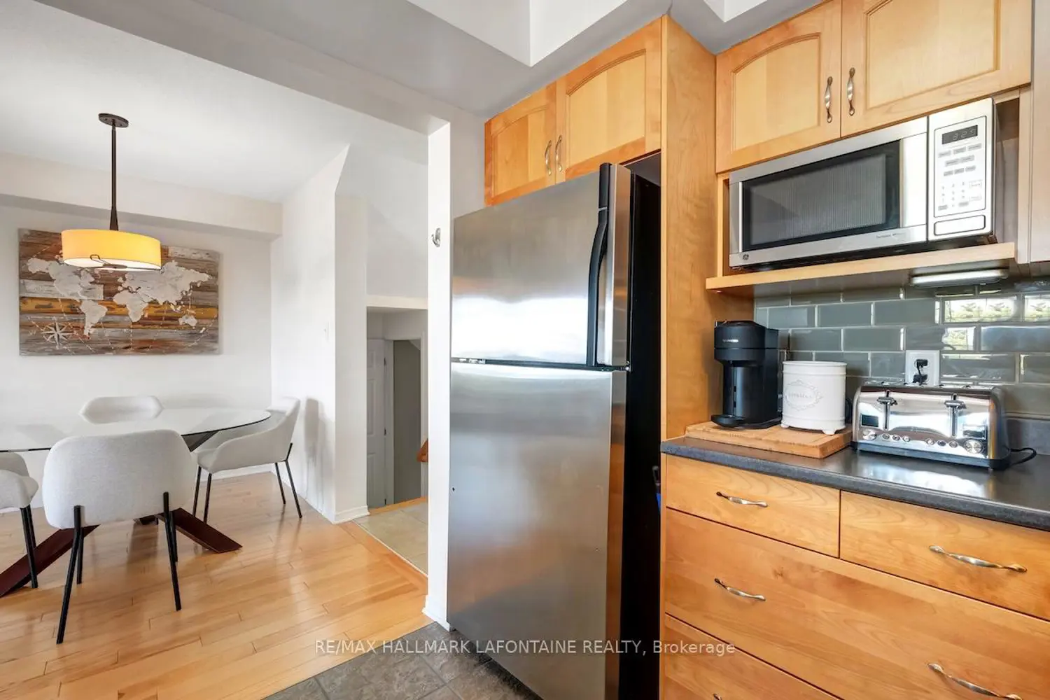 442 Wisteria Crescent photo 5