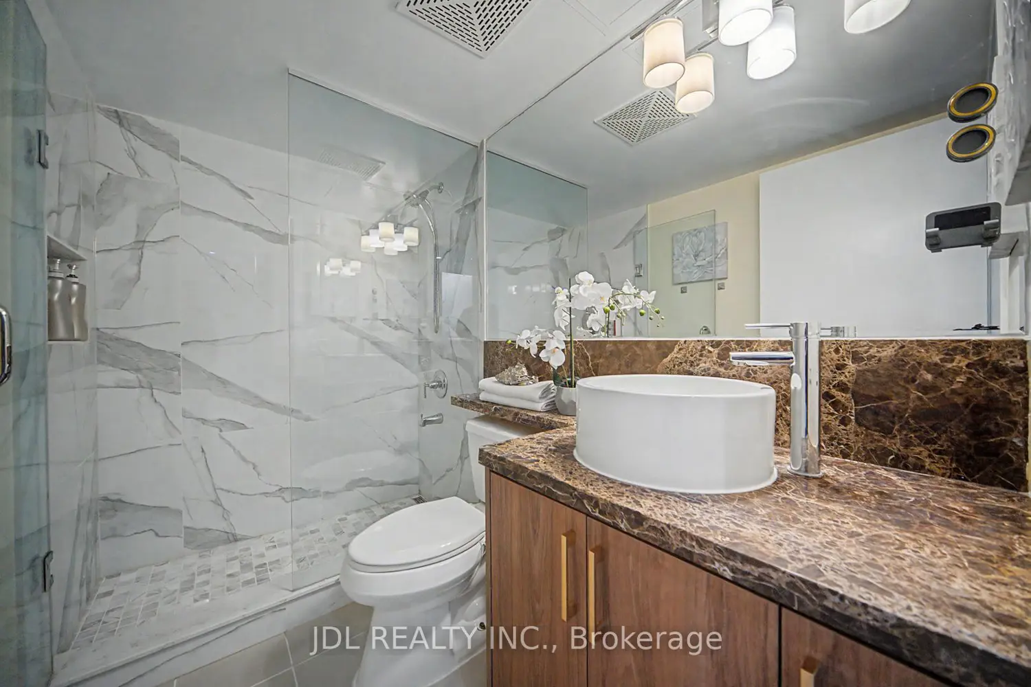 Additional image 12 of 31 Brunel Court Th8