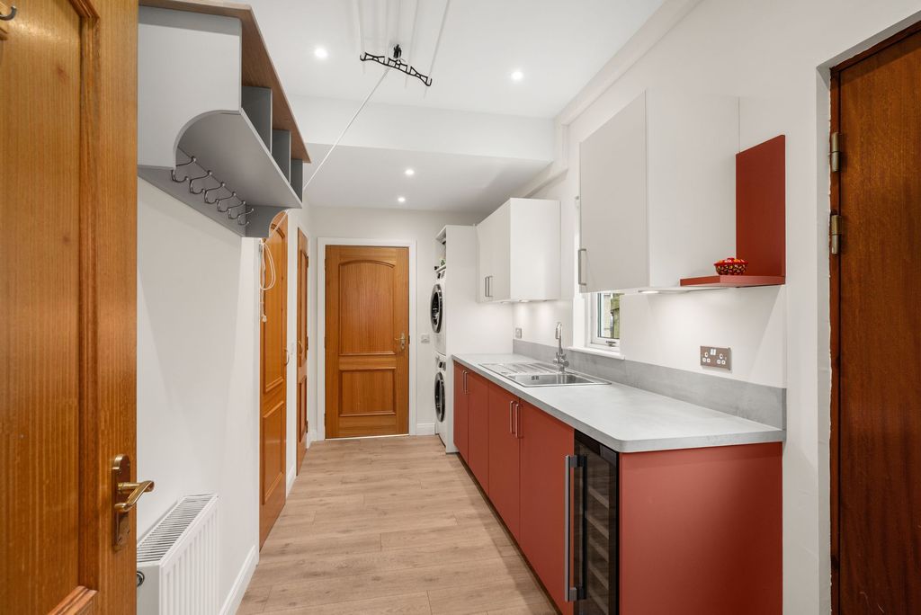 Additional image 8 of 5 bed detached house for sale27 Ballinard Gardens, Broughty Ferry DD5