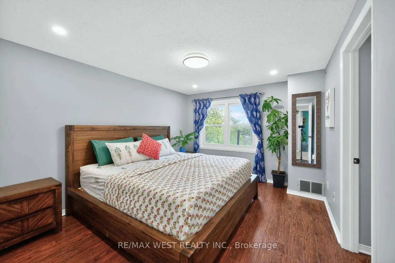 Additional image 7 of 2065 Amherst Heights Court 38