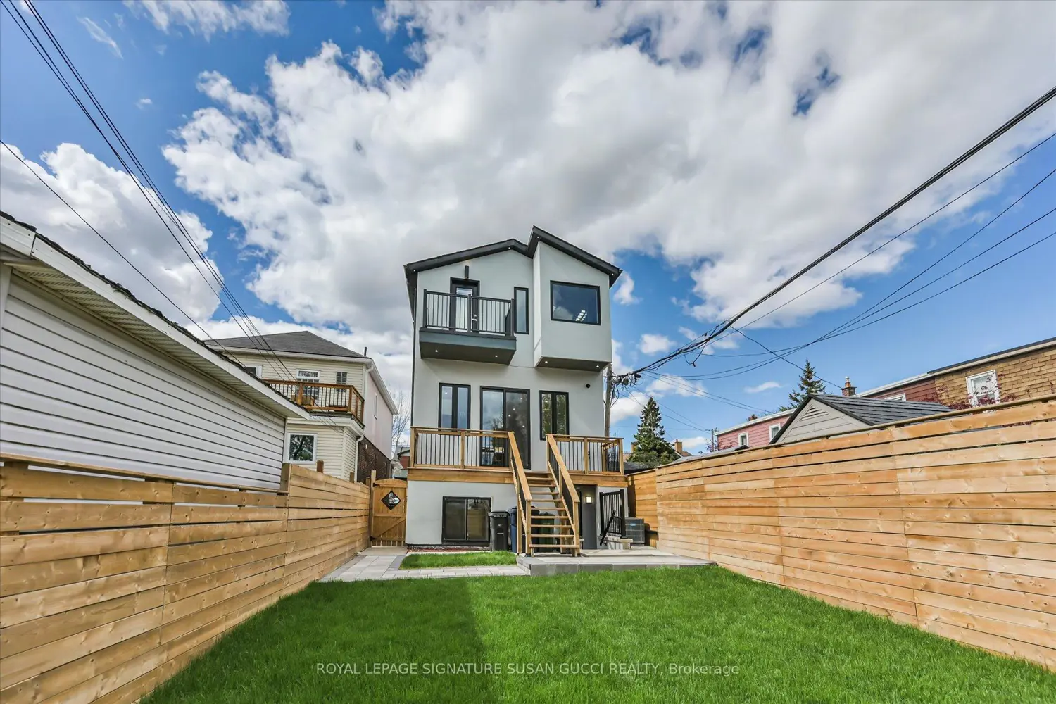 Additional image 11 of 223 Queensdale Avenue