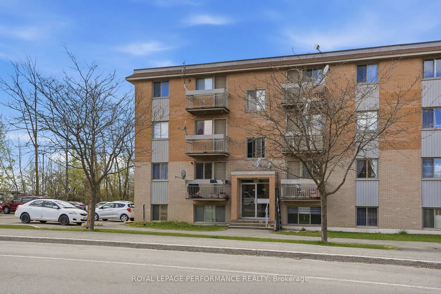 Additional image 4 of 998 Cartier Boulevard 8