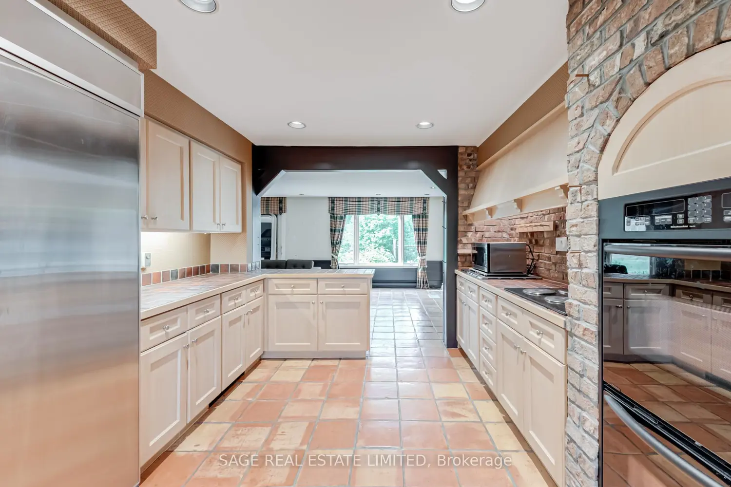 Additional image 3 of 69 Fairway Heights Drive
