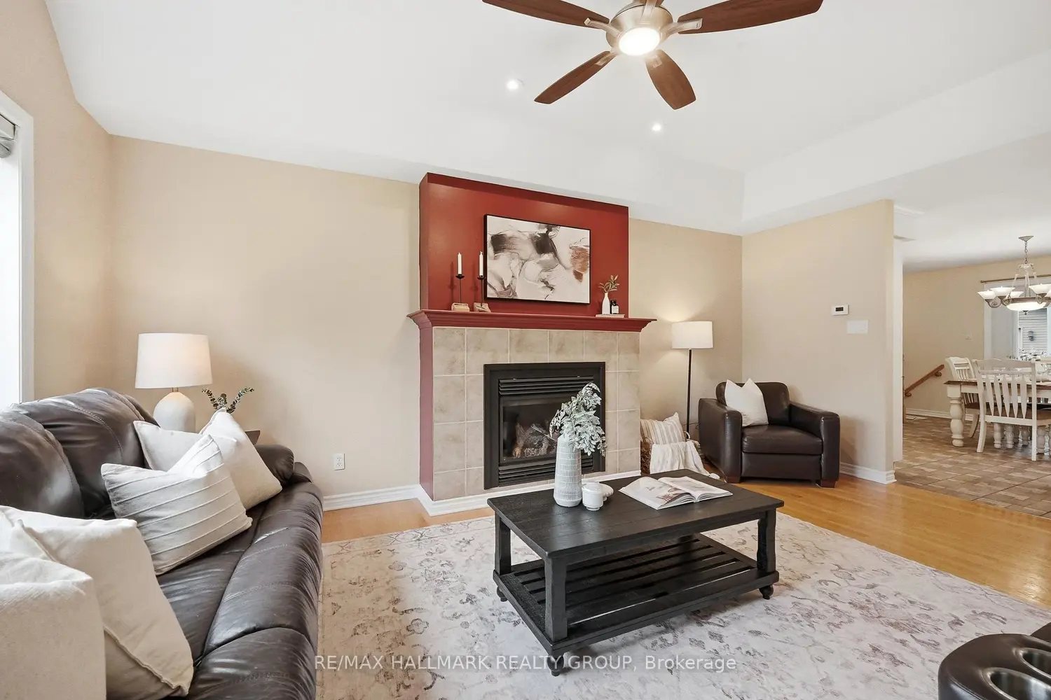 2039 Onyx Street photo 4