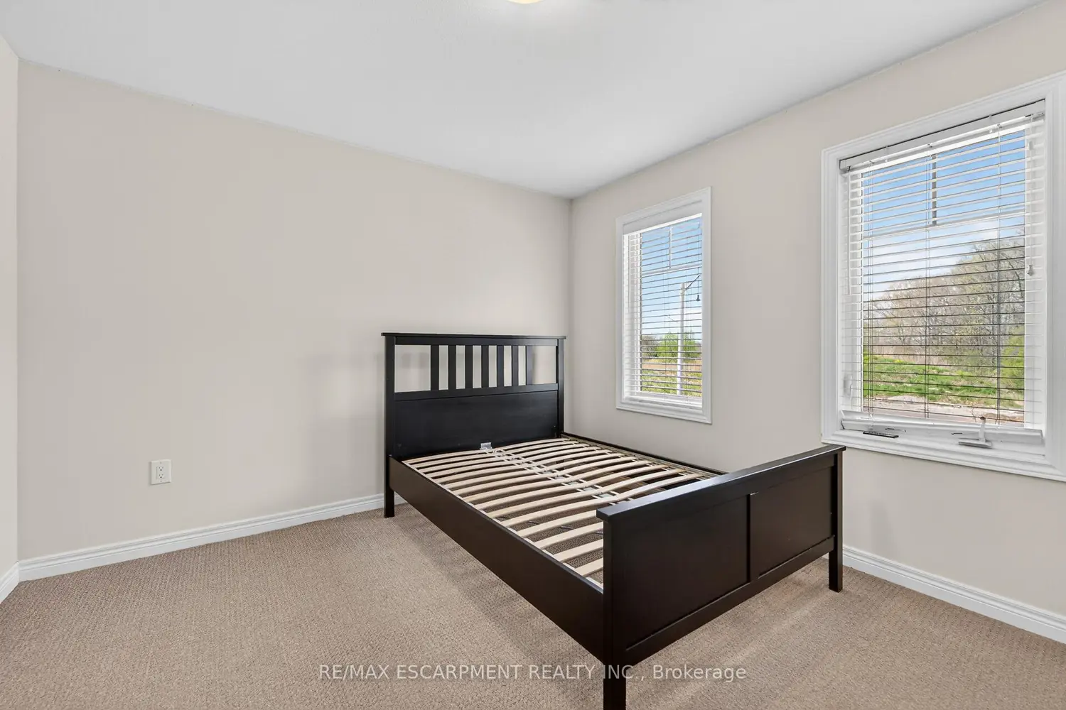 Additional image 10 of 9 Winterberry Boulevard