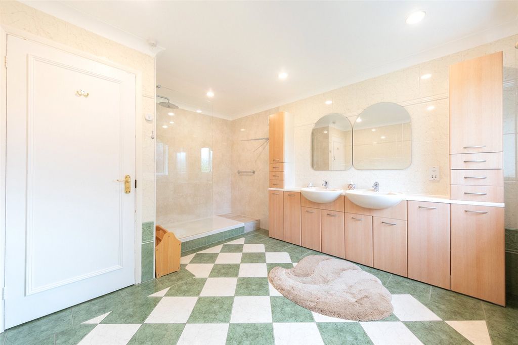 Additional image 15 of 5 bed detached house to rentBarrow Road, Cambridge, Cambridgeshire CB2