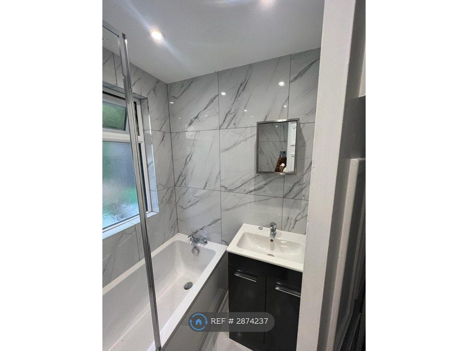 Additional image 11 of 5 bed semi-detached house to rentPomfret Avenue, Luton LU2