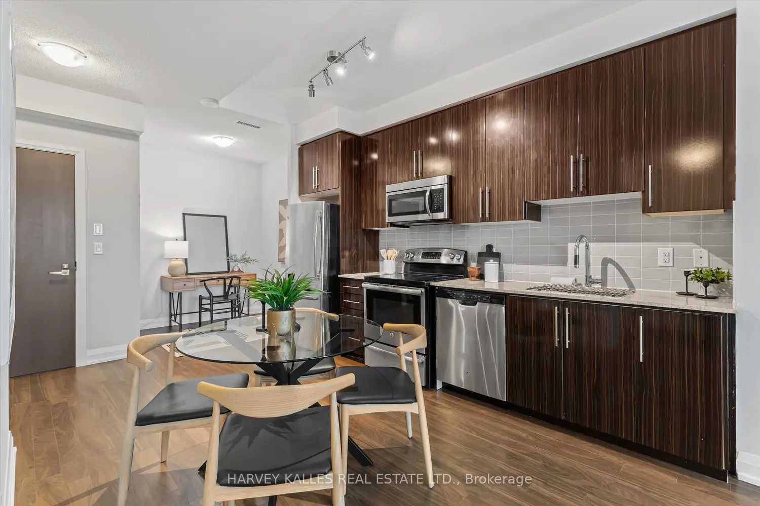 Additional image 7 of 7171 Yonge Street 709