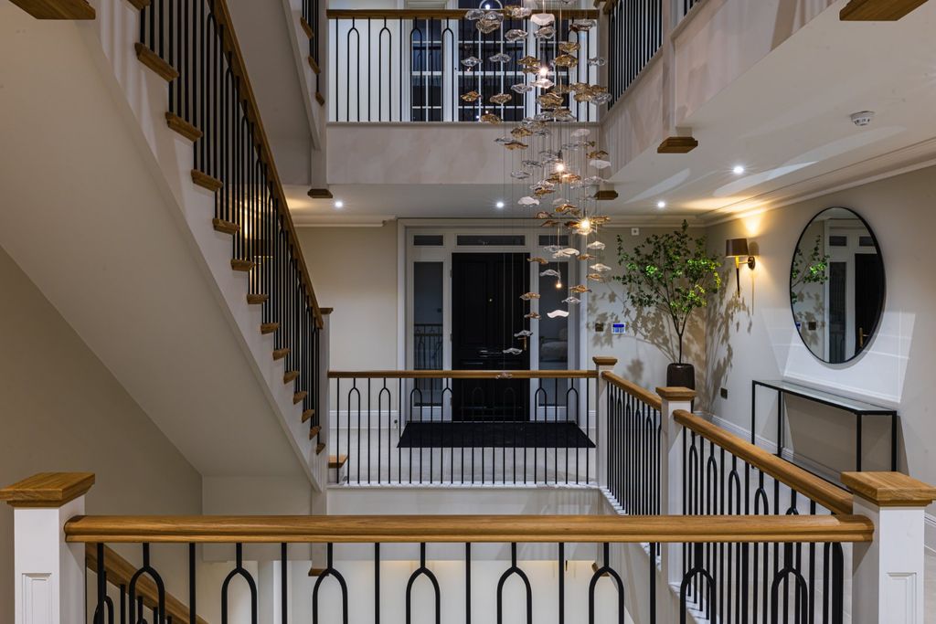 Additional image 16 of 5 bed detached house to rentWayneflete Tower Avenue, Esher KT10