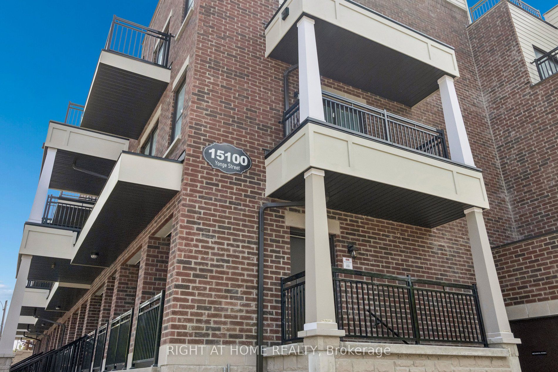 Additional image 3 of 206-15100 Yonge Street, Aurora, ON, L4G 4C8