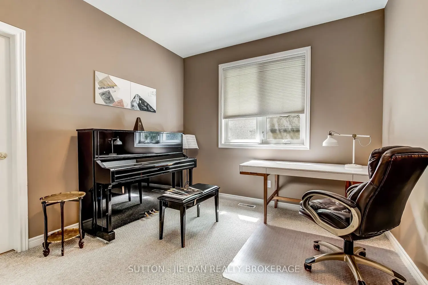 Additional image 8 of 631 Whitehaven Crescent