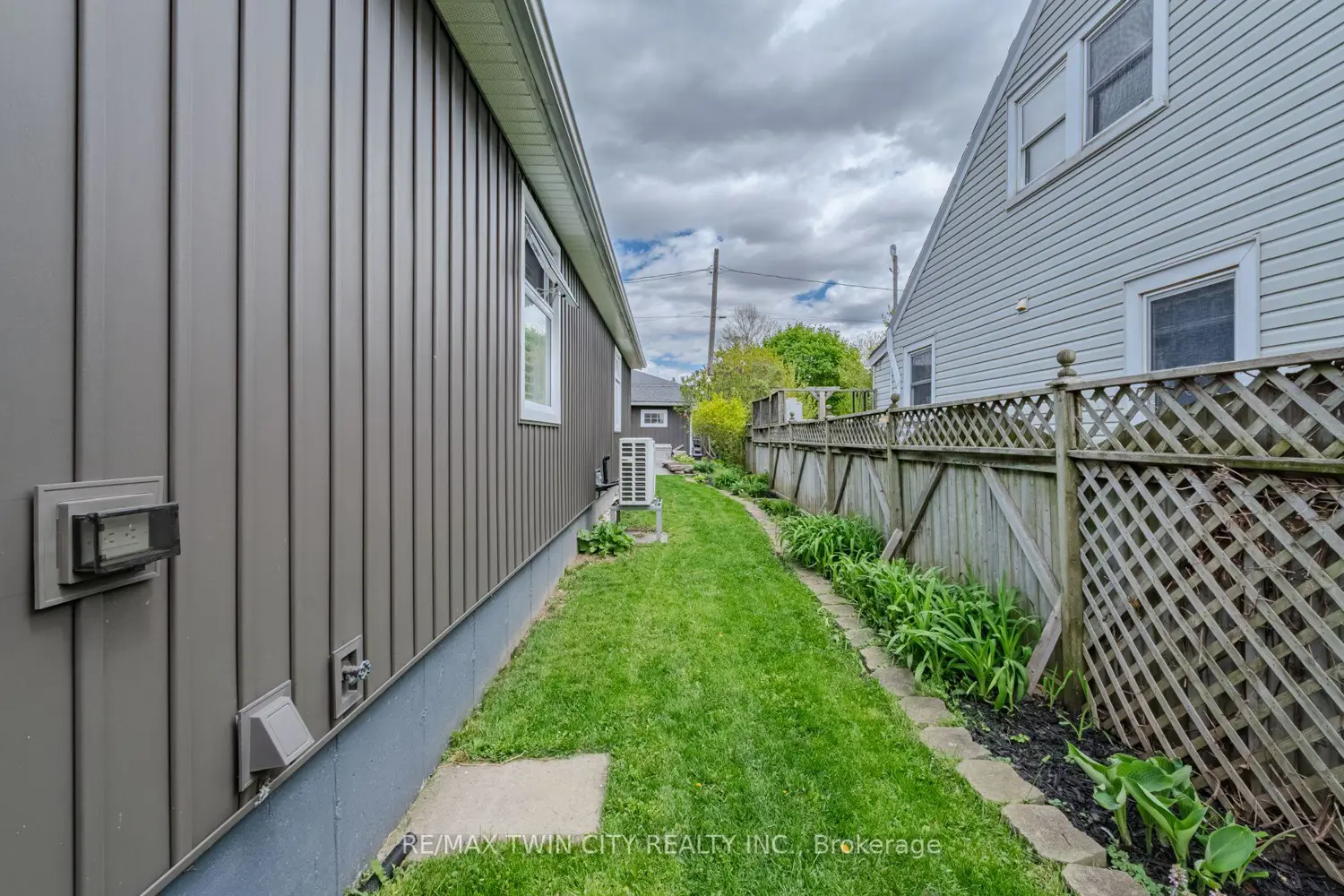 Additional image 15 of 36 Crandell Avenue