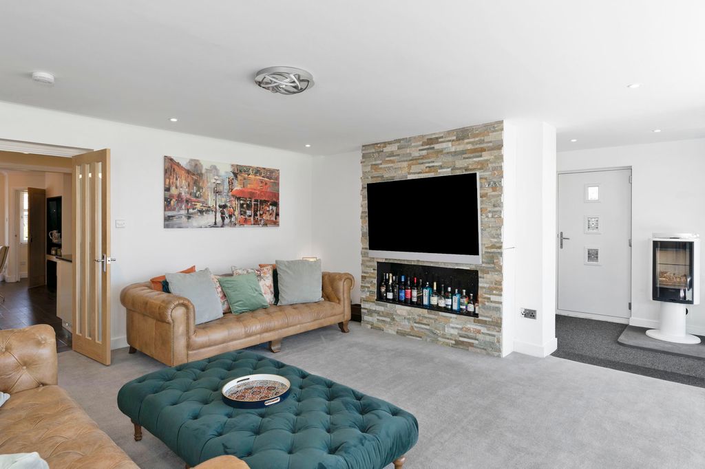 Additional image 3 of 4 bed detached house for sale8 Mains Gardens, Tranent, East Lothian EH33