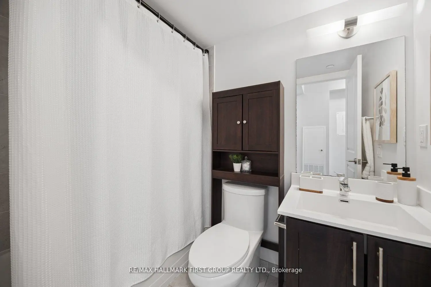Additional image 3 of 1215 Bayly Street 1304