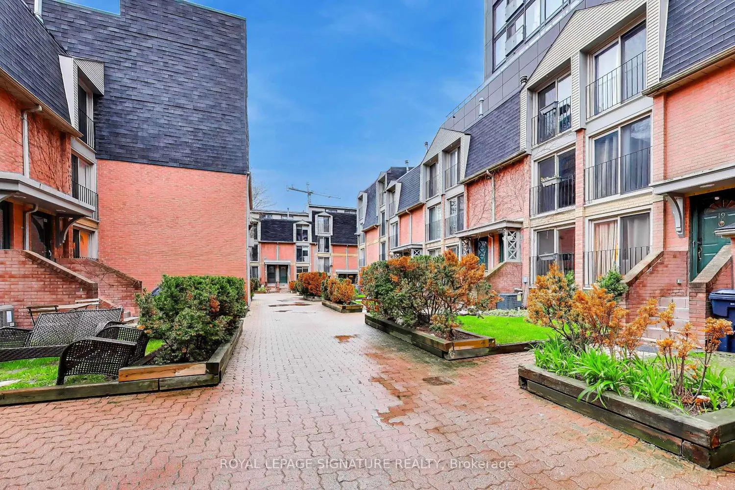 Additional image 2 of 325 Jarvis Street 18