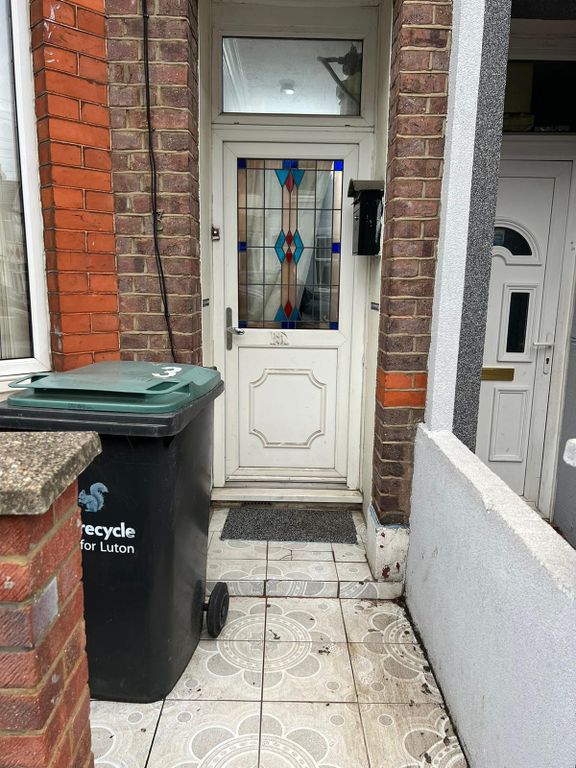 4 bed terraced house to rentGranville Road, Luton LU1
