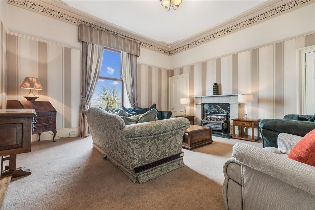 Additional image 4 of 4 bed flat for saleEsplanade, Greenock PA16