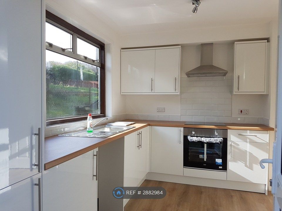 3 bed semi-detached house to rentPennyfern Road, Greenock PA16