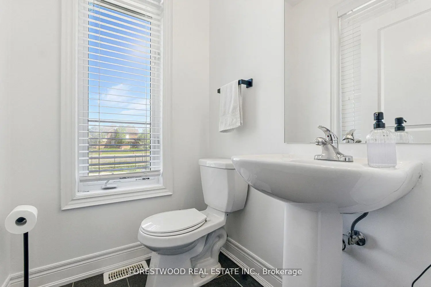 Additional image 10 of 634 Sweetwater Crescent