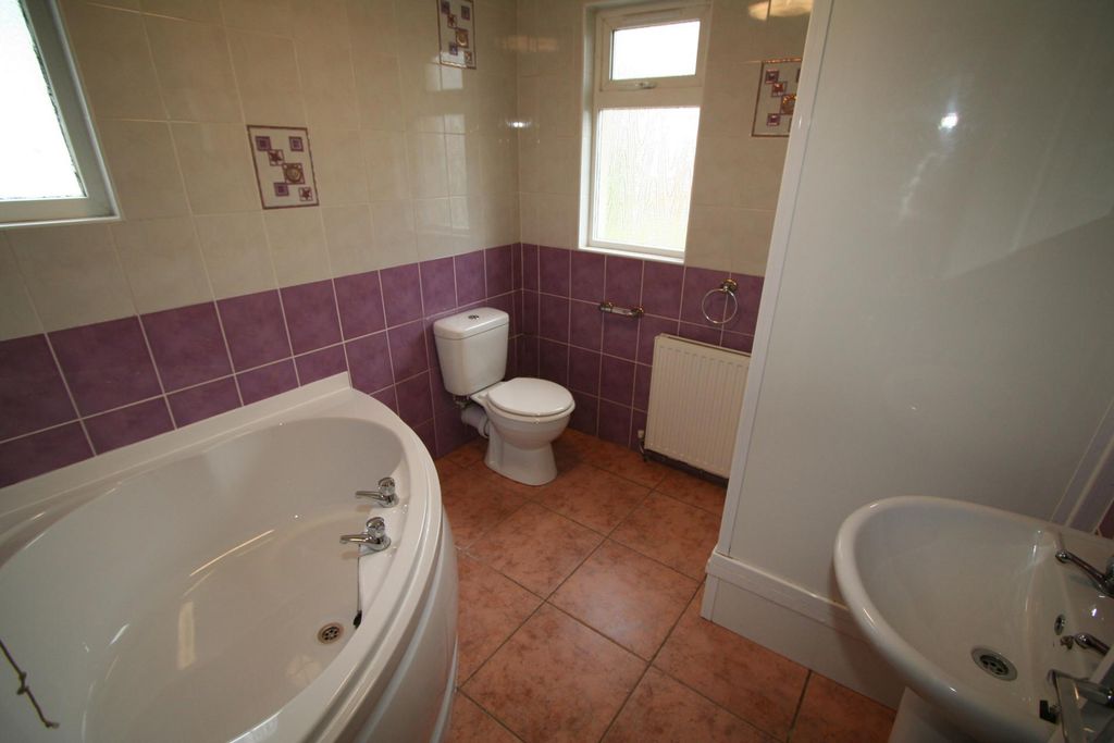 Room to rentLangdale Avenue, Leeds LS6