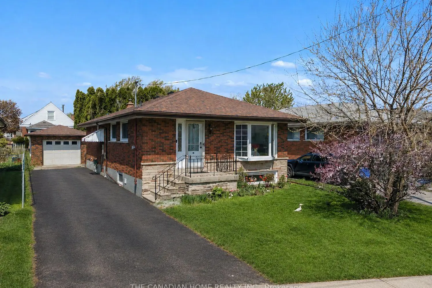 196 Tuxedo Ave Avenue