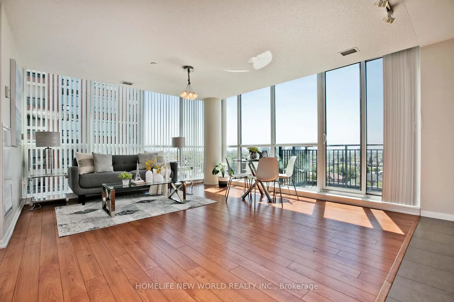 Additional image 3 of 830 Lawrence Avenue 836