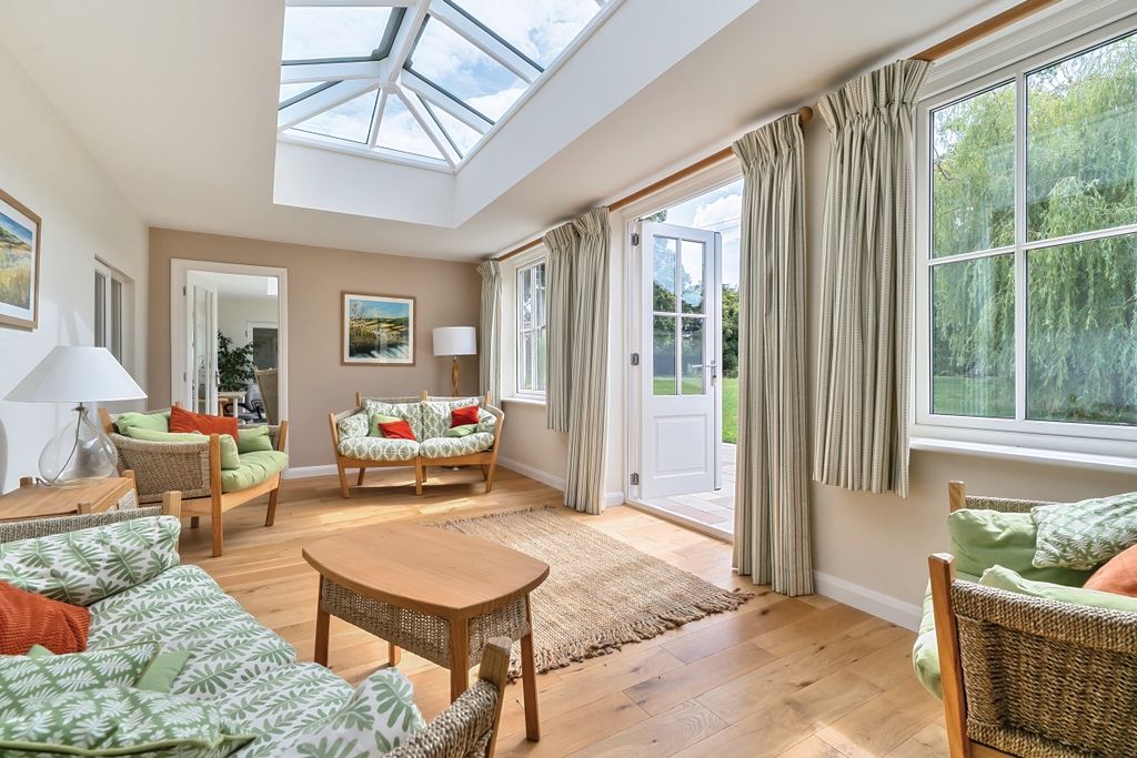 Additional image 3 of 3 bed barn conversion to rentEmms Lane, Brooks Green, Horsham RH13