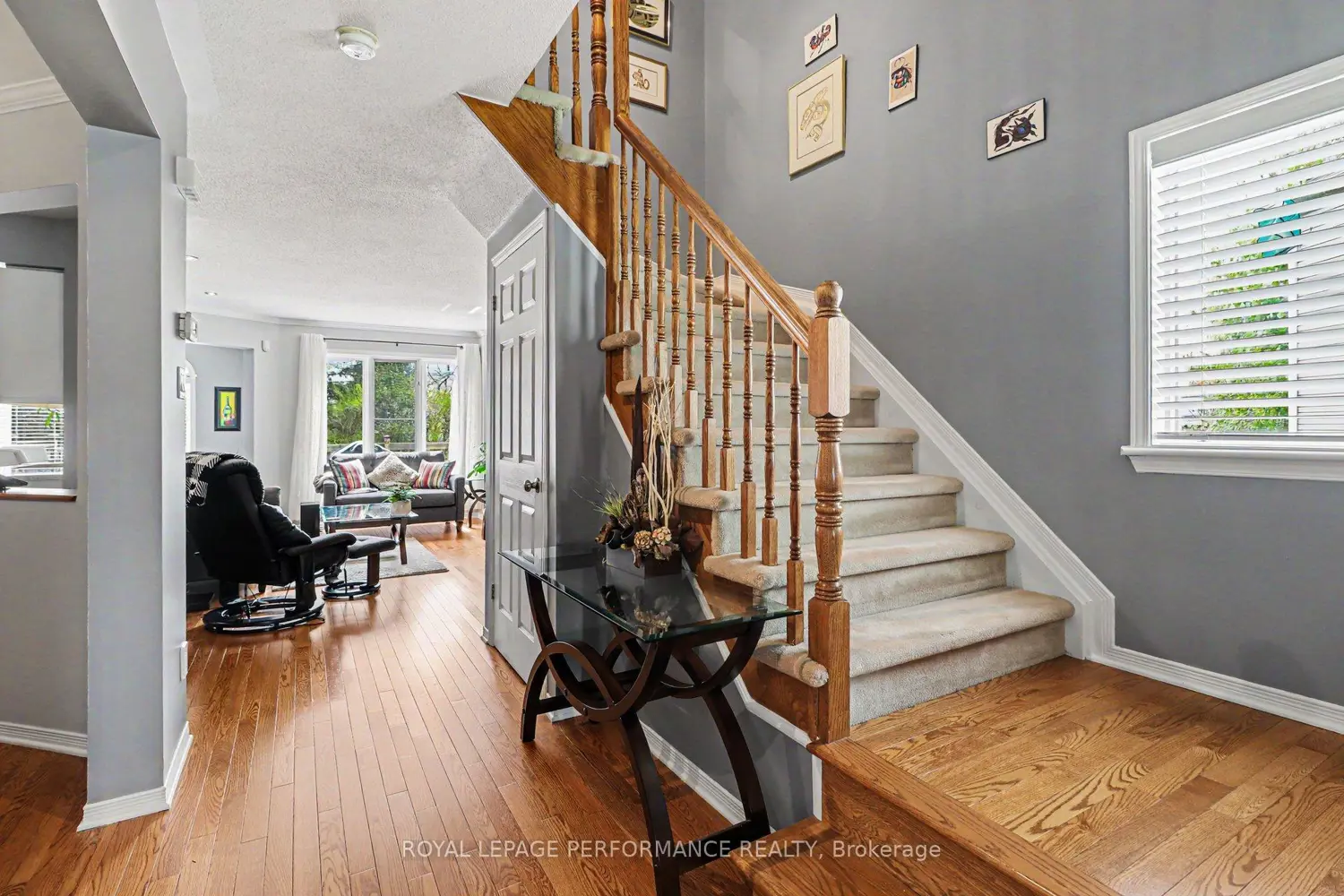 1702 Jobin Crescent photo 3