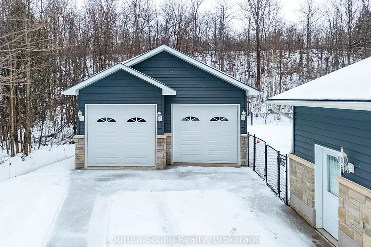 505396 Grey Road 1 Road