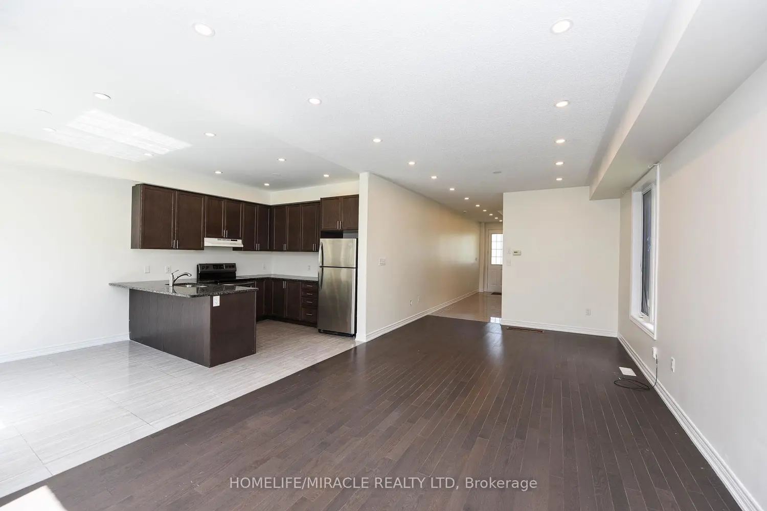 Additional image 7 of 418 Royal West Drive