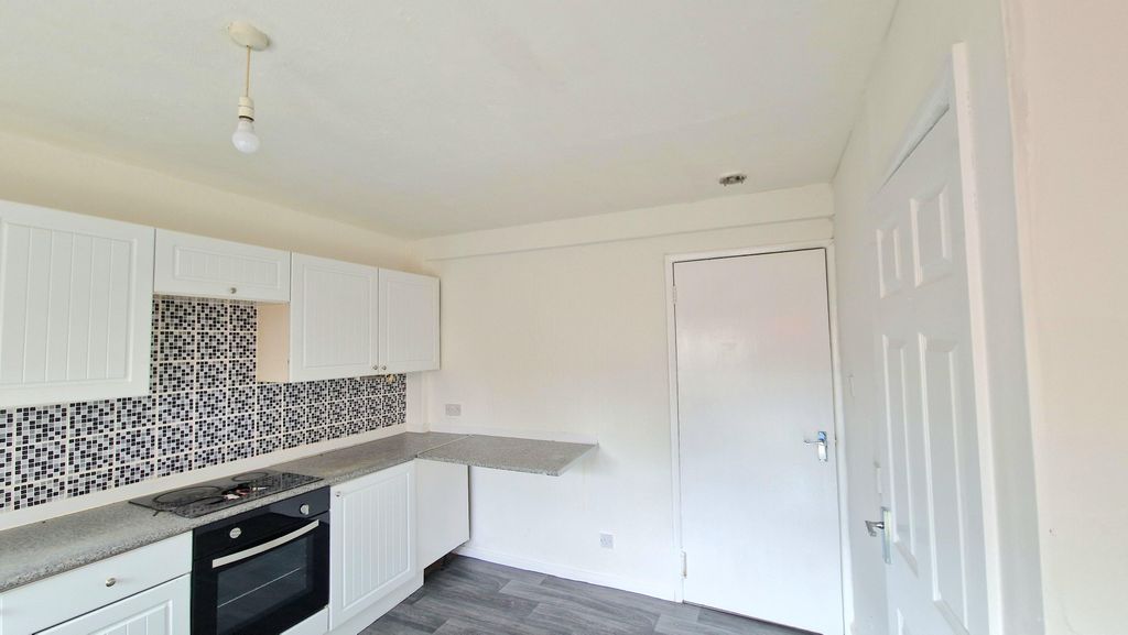Additional image 3 of 4 bed town house to rentAvon Court, Falkirk FK1
