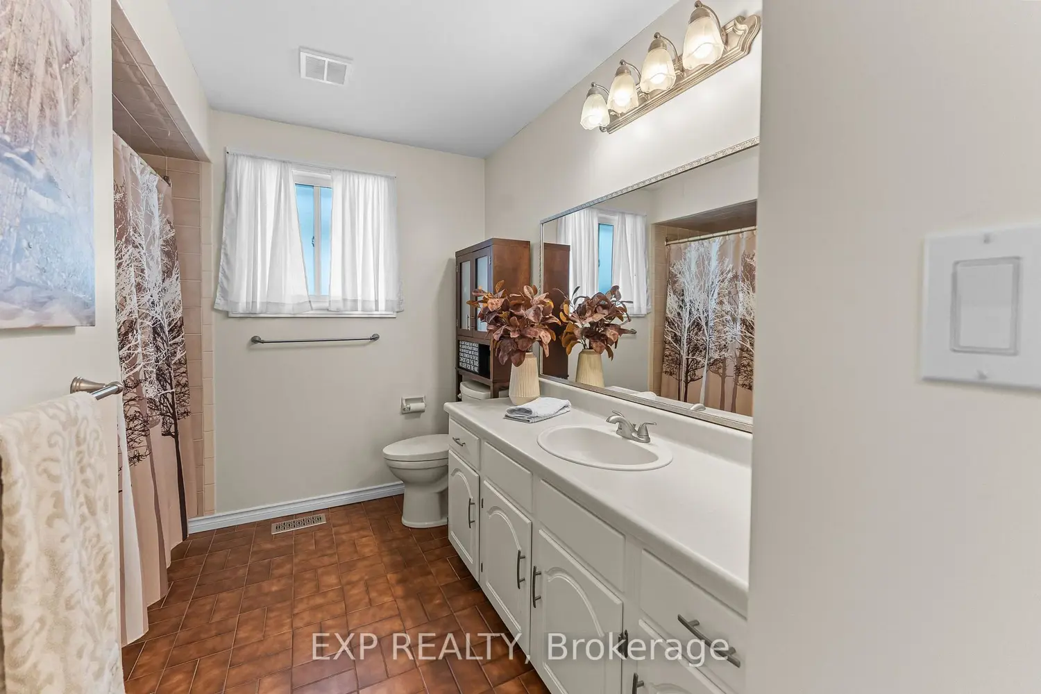 Additional image 9 of 2881 Olden Avenue