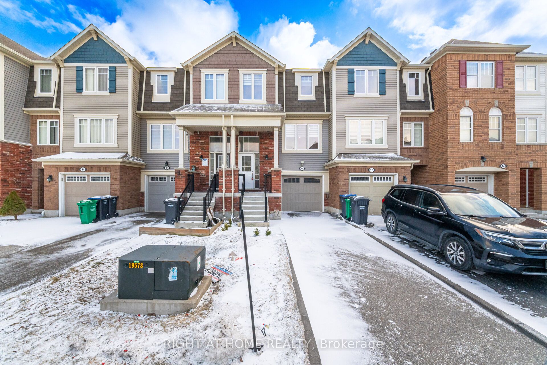 Additional image 2 of 10 Vanhorne Close, Brampton, ON, L7A 0X7