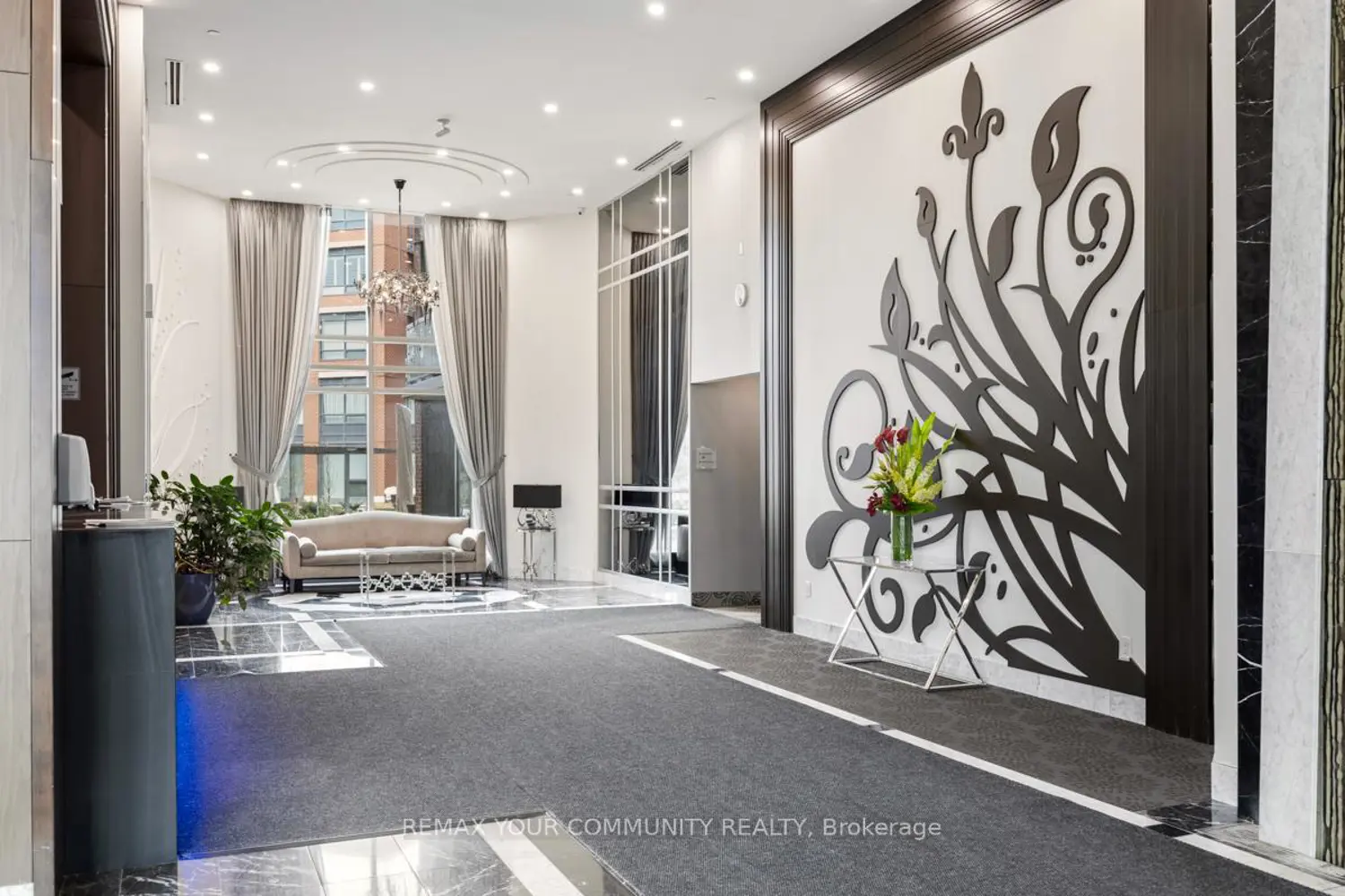 Additional image 2 of 7608 Yonge Street 518