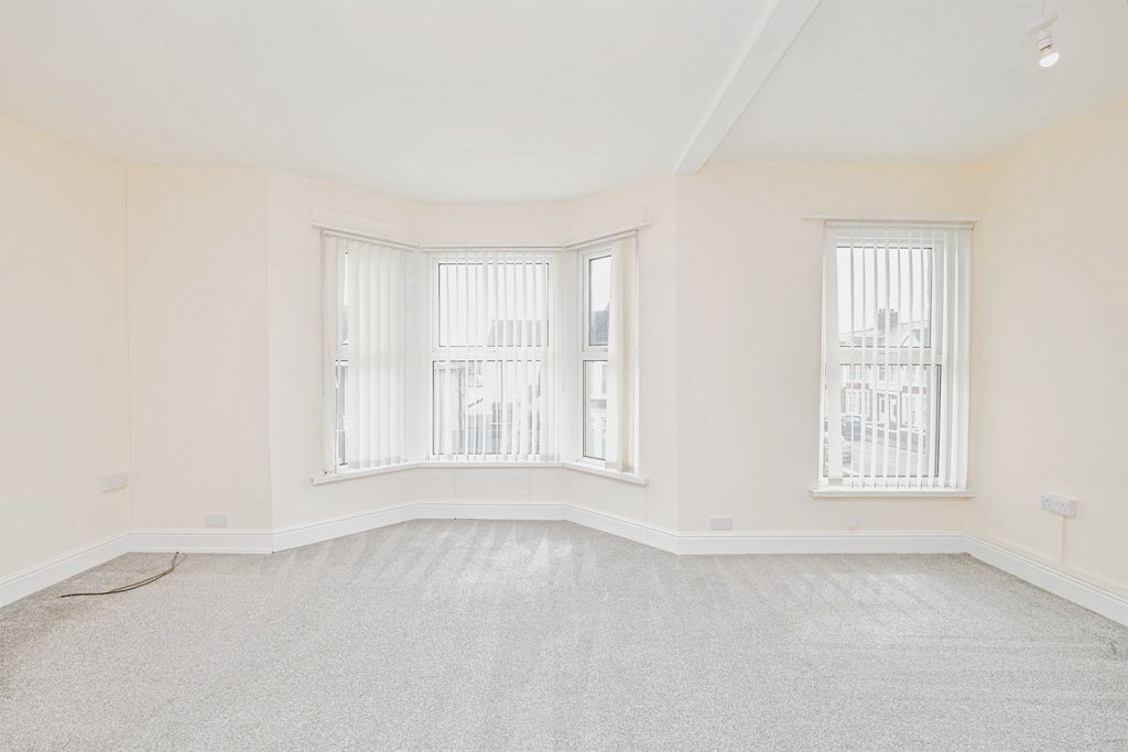 Additional image 8 of 2 bed maisonette for saleBlundell Avenue, Porthcawl CF36
