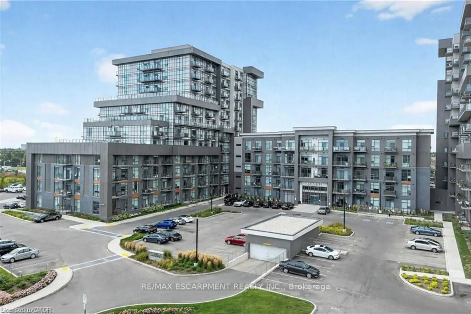 450 Dundas Street 419