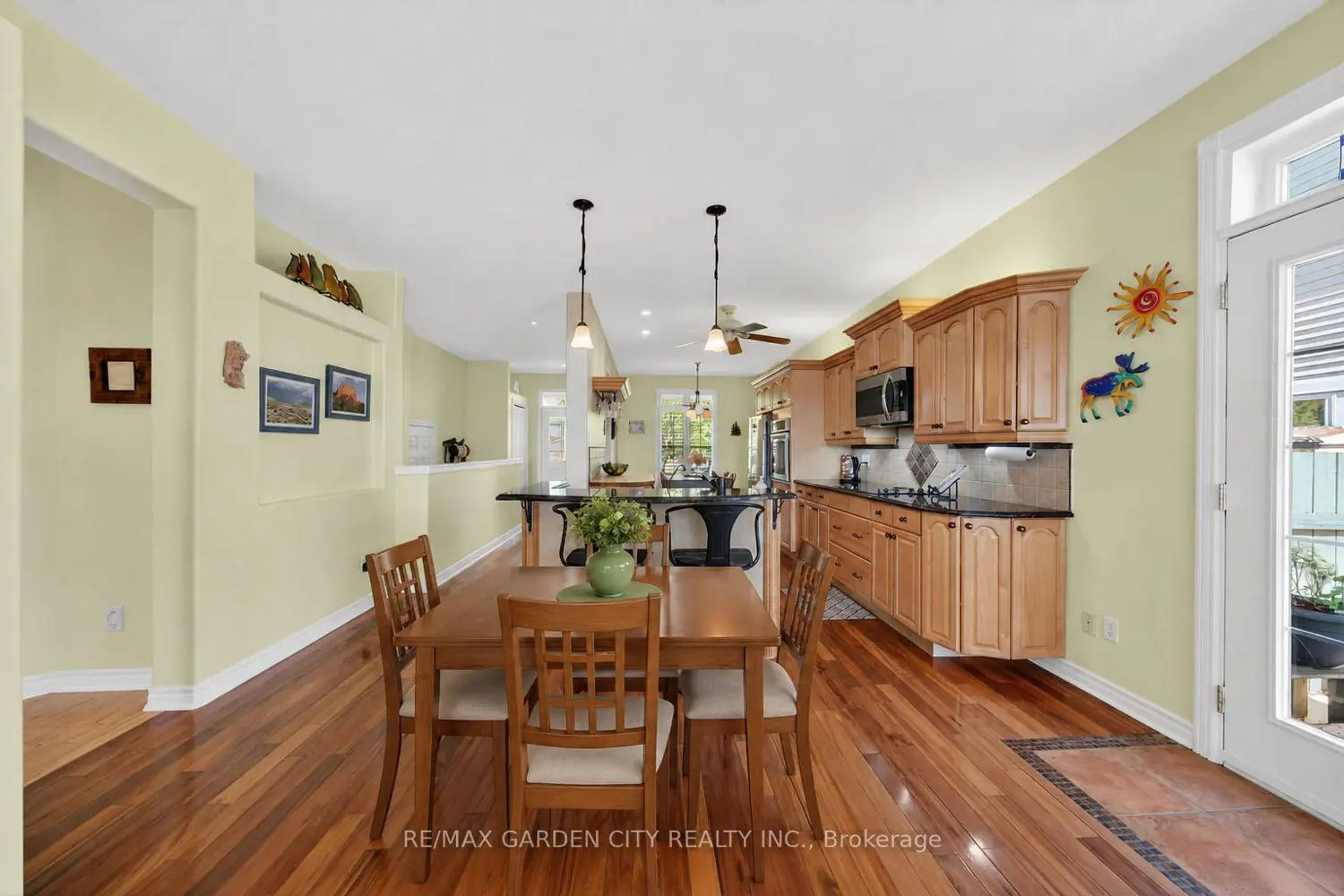 Additional image 2 of 3328 Dustan Street