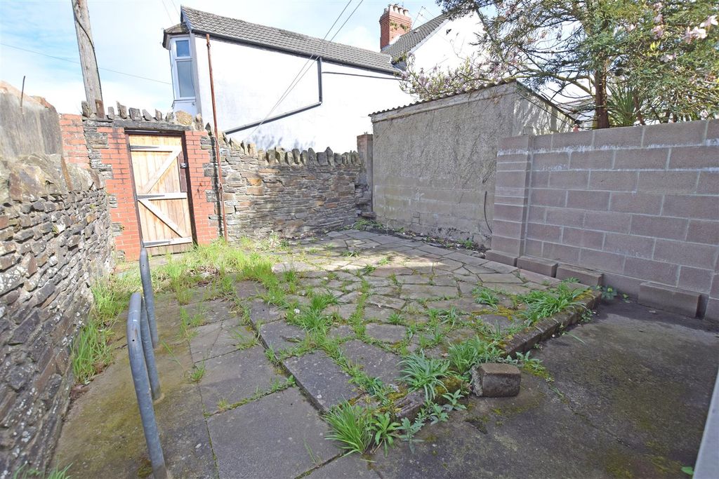 Additional image 14 of 6 bed terraced house to rentLlanishen Street, Heath, Cardiff CF14
