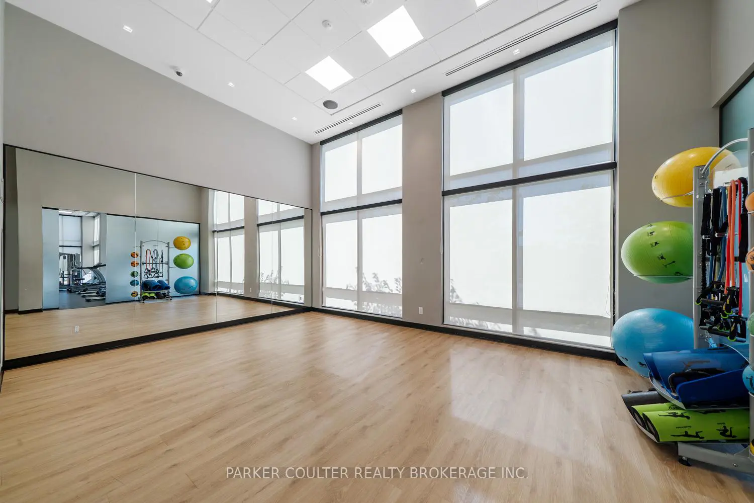 Additional image 18 of 681 Yonge Street 114