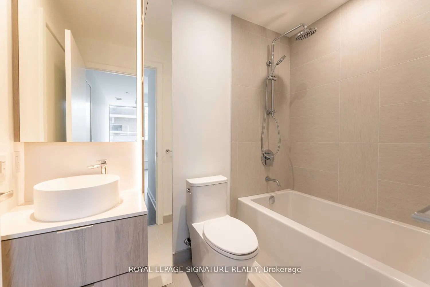 Additional image 16 of 28 Ann Street 210
