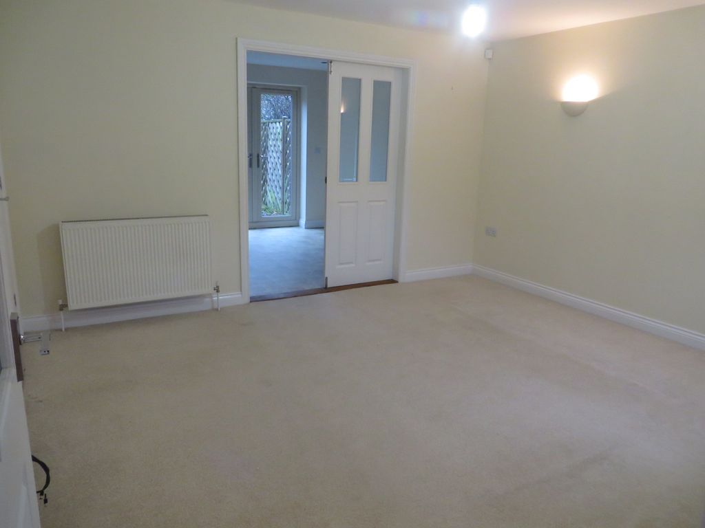 Additional image 4 of 3 bed semi-detached house to rentCollege Lawns, Broughton DN20