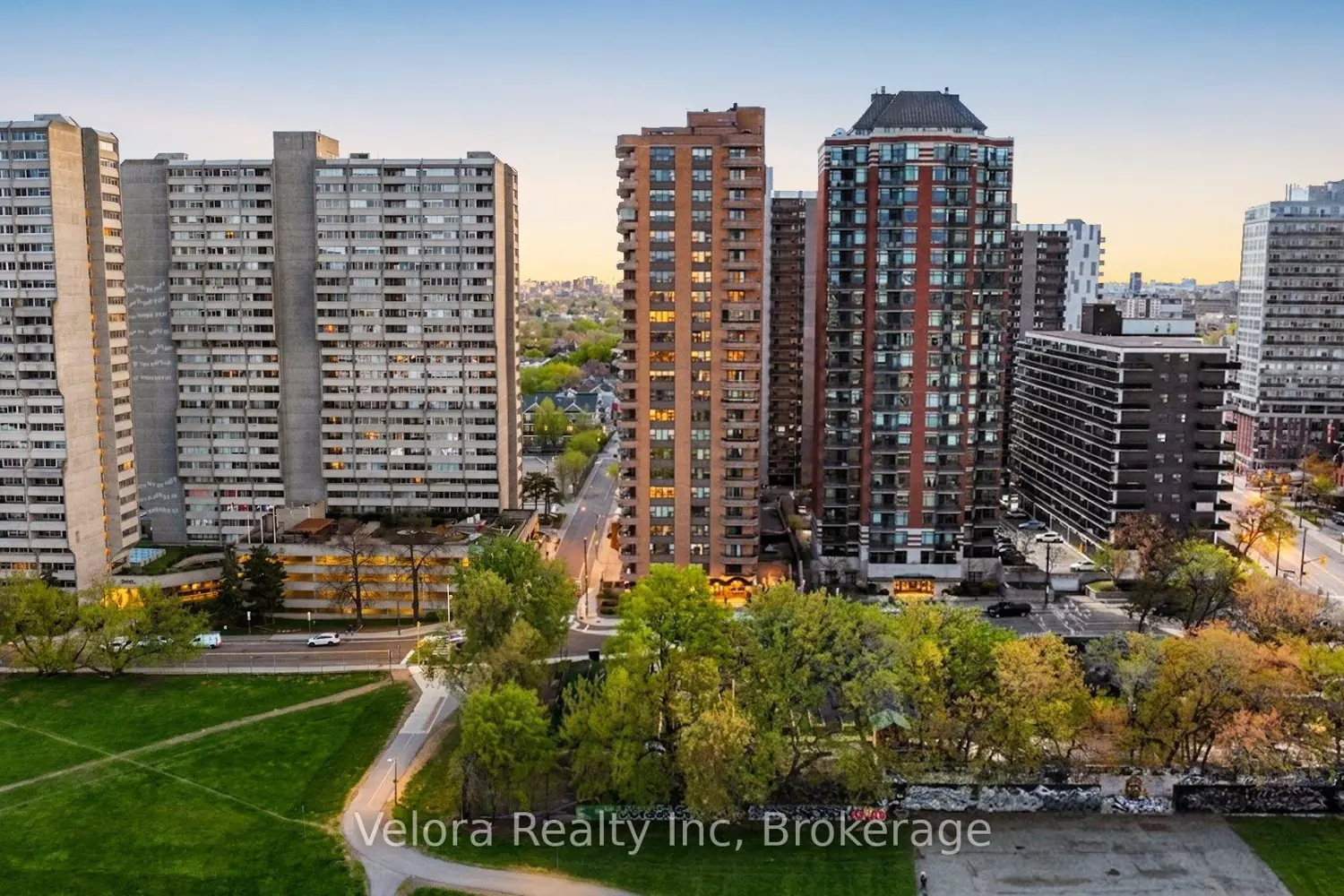 Additional image 2 of 556 Laurier Avenue 1604