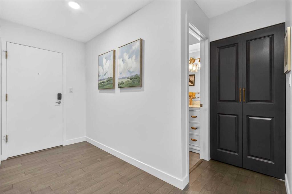 Additional image 3 of 312-3719B 49 Street NW, Calgary, AB, T3A 2E3