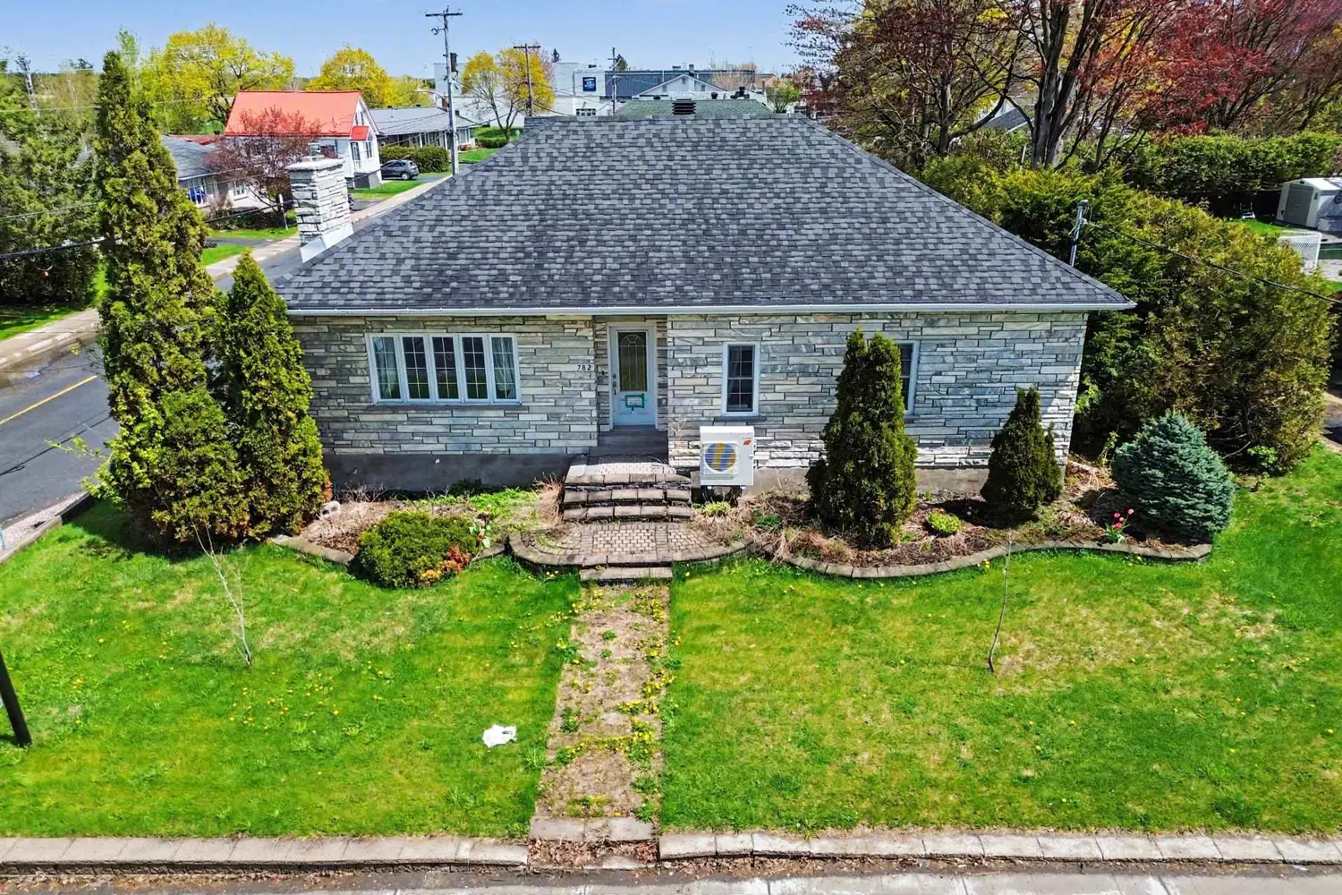 Additional image 13 of 782 Principale Street