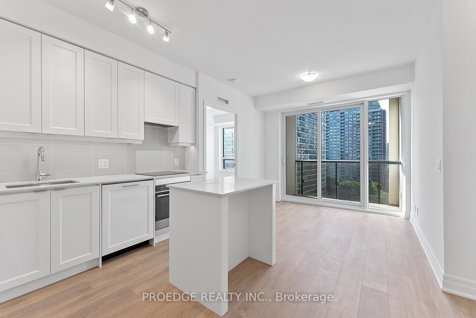Additional image 5 of 801-30 Elm Drive W, Mississauga, ON, L5B 0N6