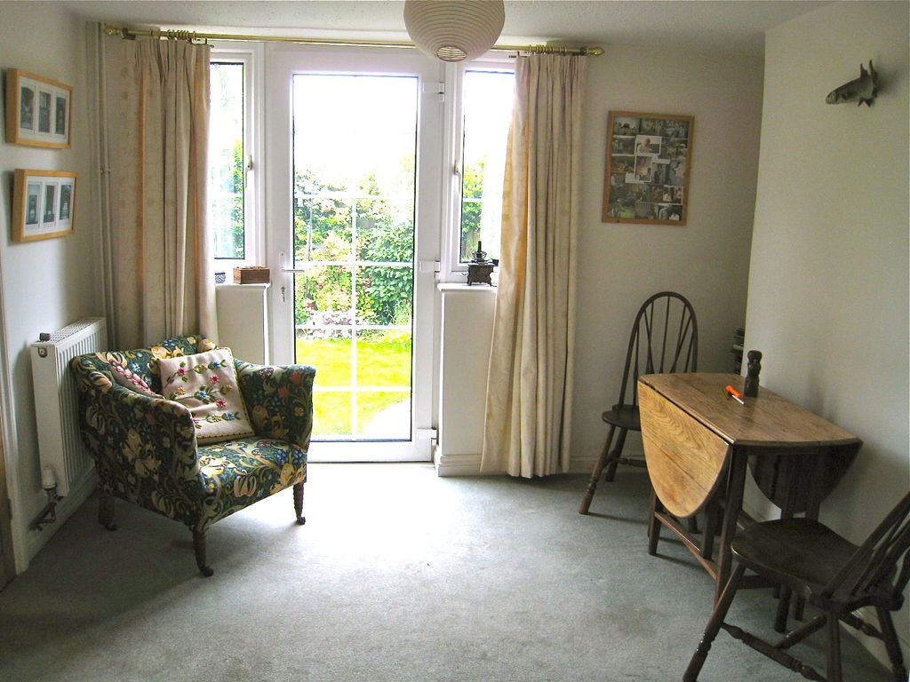 3 bed semi-detached house to rentUpper Myrtil Hill, Pill North Somerset BS20