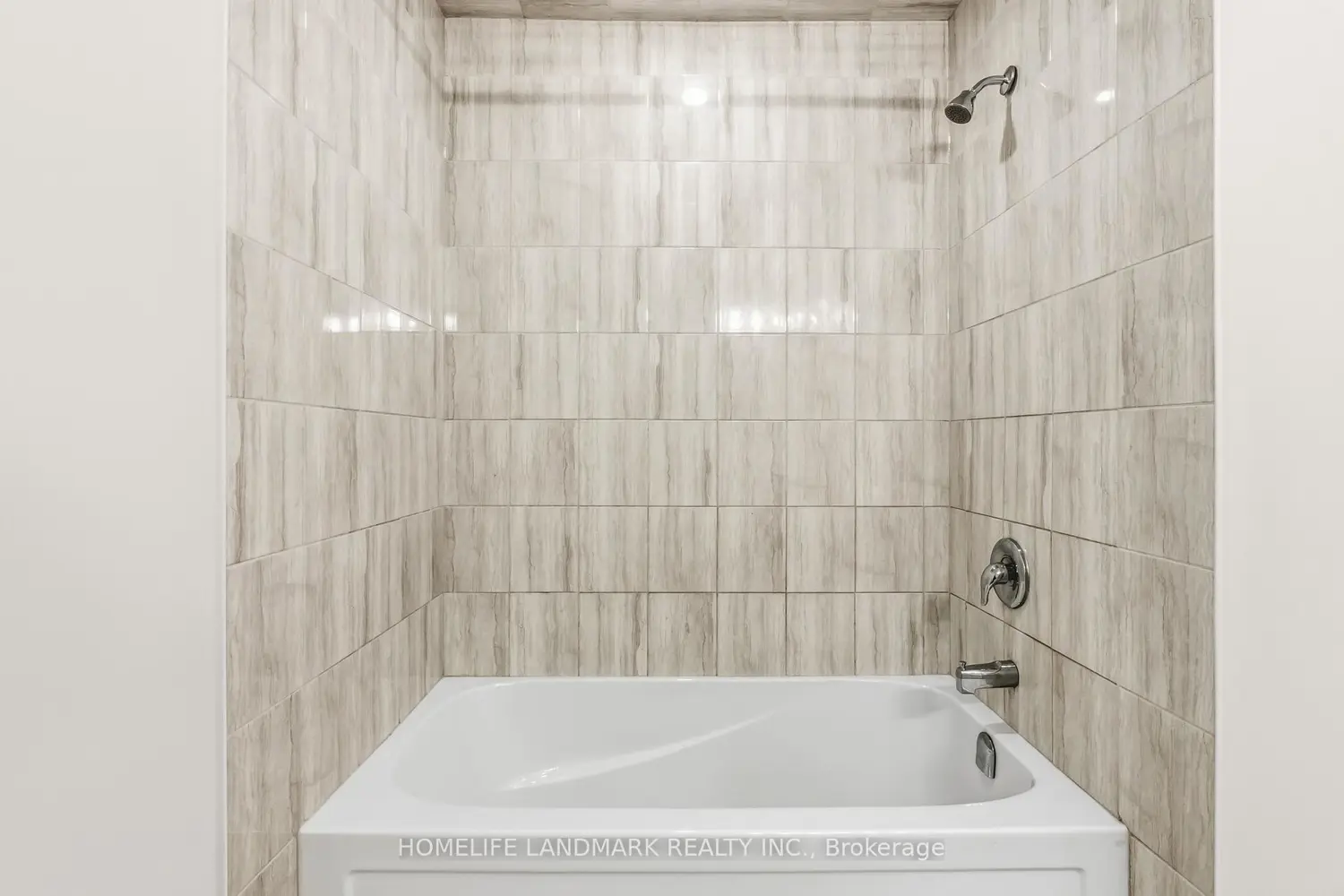 Additional image 18 of 21 Sapphire Way
