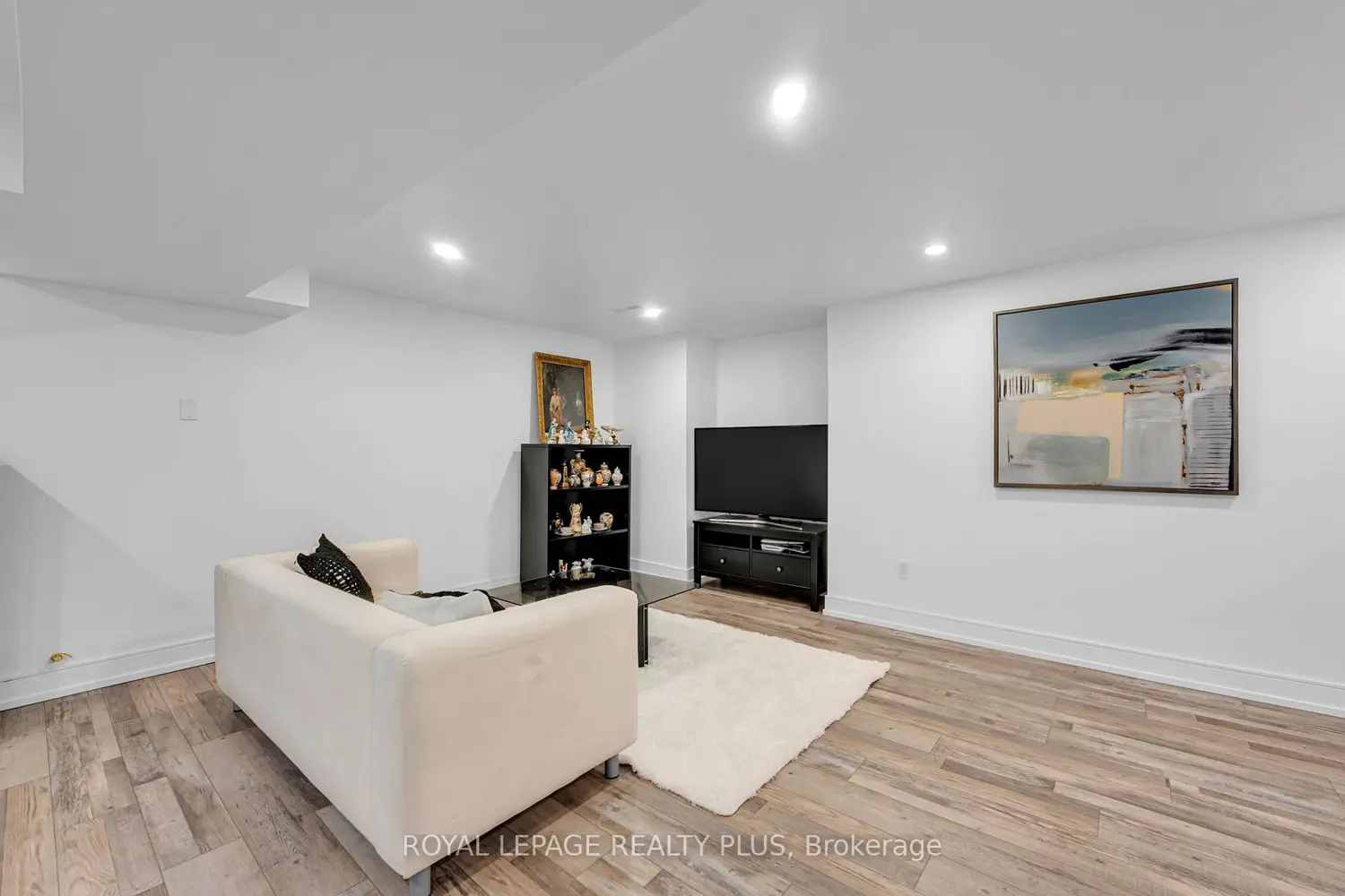 Additional image 18 of 1755 Rathburn Road 39